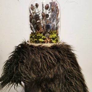 Cloche con elementi floreali